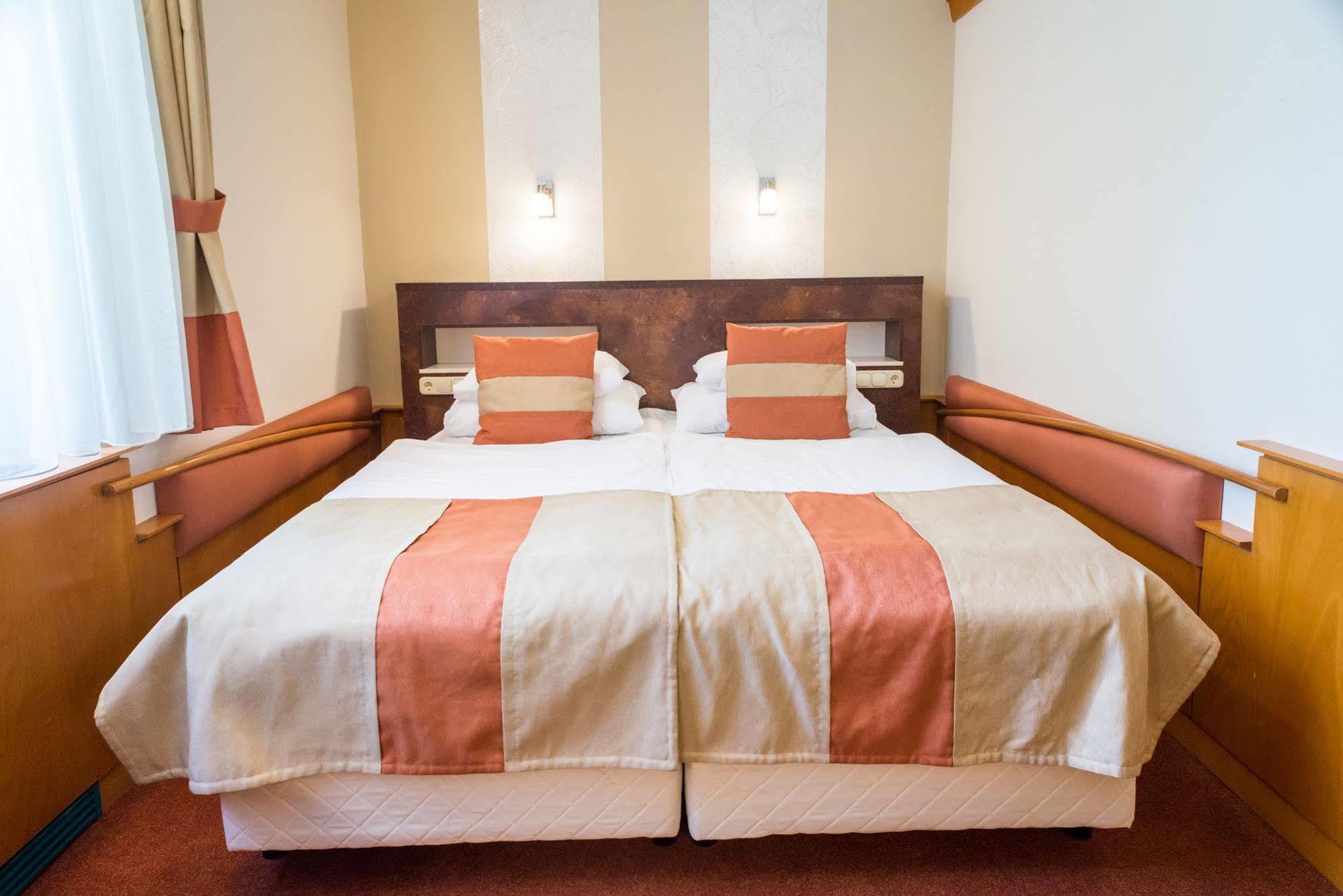 Hotel Spa Heviz Luaran gambar